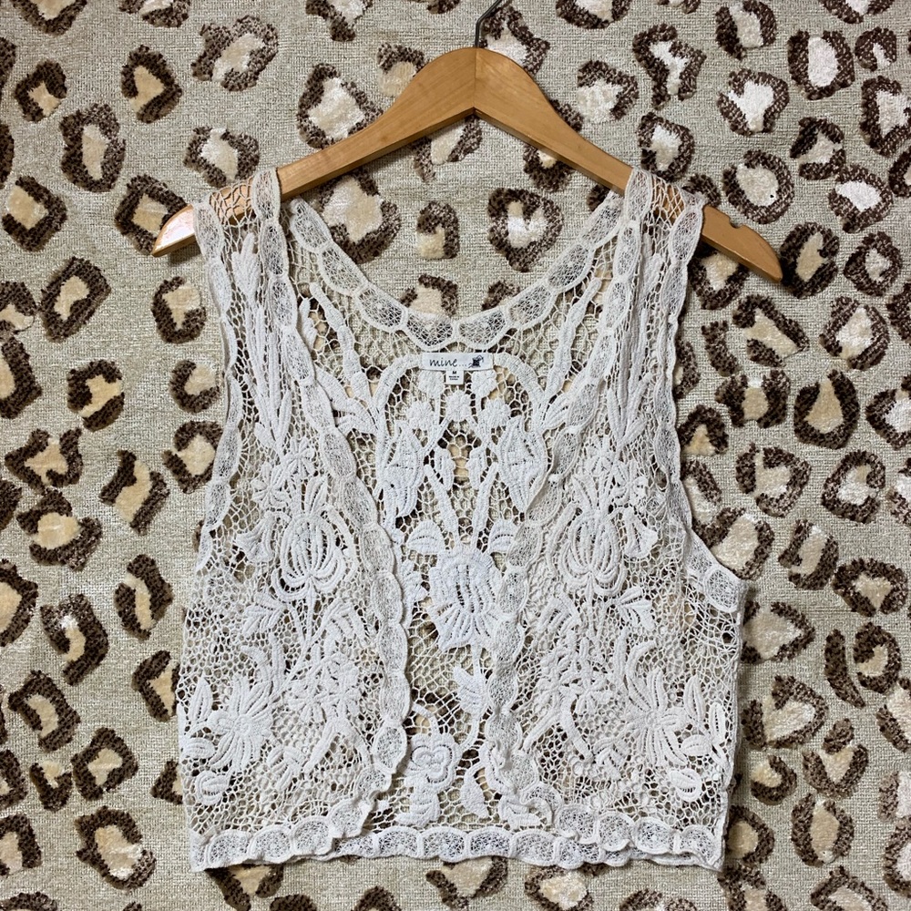Cropped crochet vest